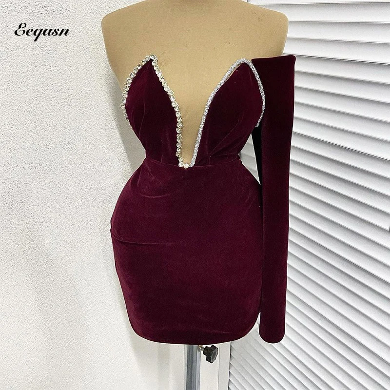 

Elegant Burgundy Cocktail Dresses Velvet Long Sleeve Short Prom Party Gown Crystal V Neck Bodycon robes de cocktail