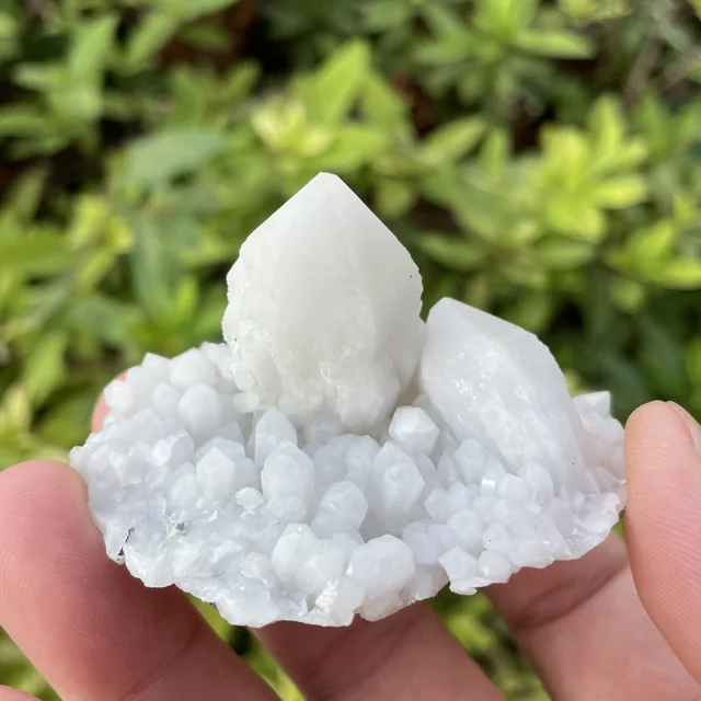 ネックレス 美品 天然石 翡翠 カボッション ジルコン装飾 うくっ 165
