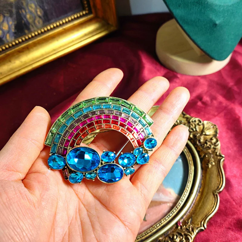 High-quality colored crystal rainbow Corsage luxury vintage antique brooch  stud earrings for women noble Gorgeous Gift Jewelry