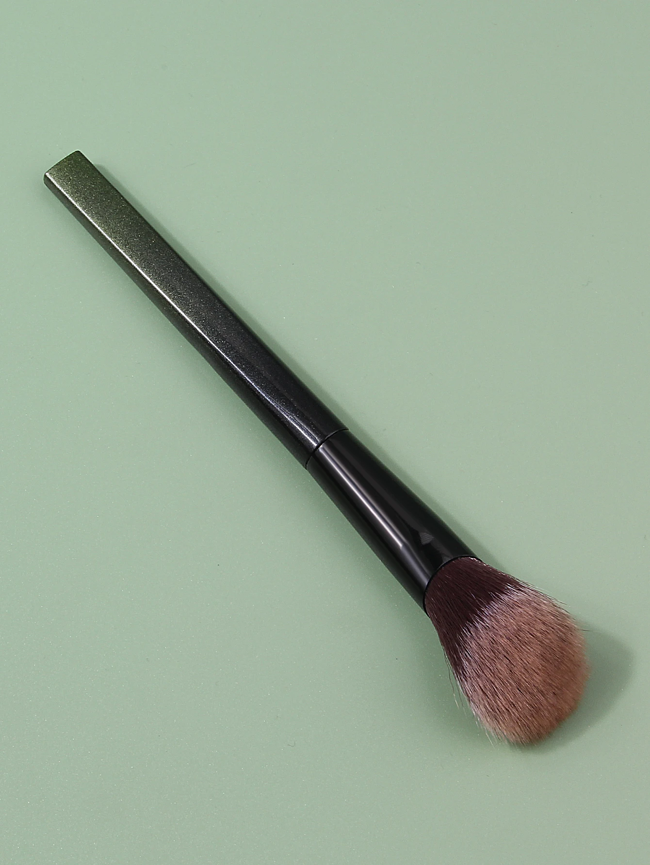 New 1PCS angled contour brush, blush brush, highlight brush, multi-functional facial makeup brush, beginner's beauty tool 6