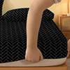 1 Piece of Harrow Porcelain Pattern Frosted Bedsheet, Bedroom Printed Bedspread, Bedding (Excluding Pillowcases) 4
