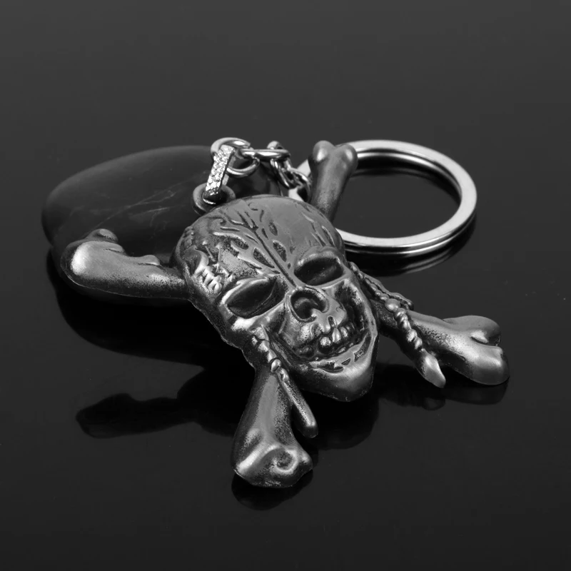 Movie Pirate Captain Jack Keychain Necklace Horror Skull Head Metal Alloy Pendant Keyring Jewelry Trendy Cosplay Props Accessory