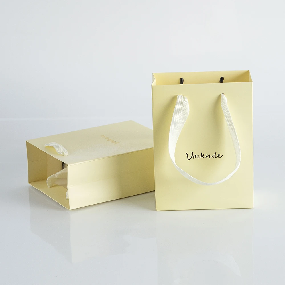 100 Custom Logo Kraft Paper White Black Beige Gift Packaging Tote Bags Cardboard Clothes Present Favors Party Holiday Portable