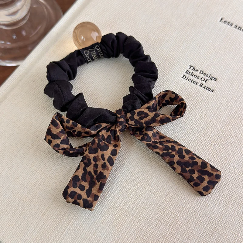 Retro-Haargummi mit Leopardenmuster, Schleife, eleganter niedriger Pferdeschwanz, Haar-Accessoire, luxuriöses Haarband, Lazy Chic Haarschmuck – Detail 9