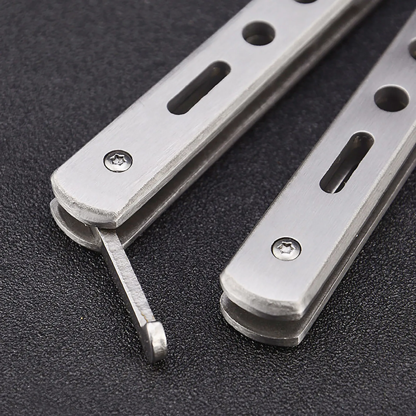 Stainless Steel Folding Butterfly Combs Stainless Steel Folding Training Practice Combs Hair Styling Tools For Sport Outdoor Use