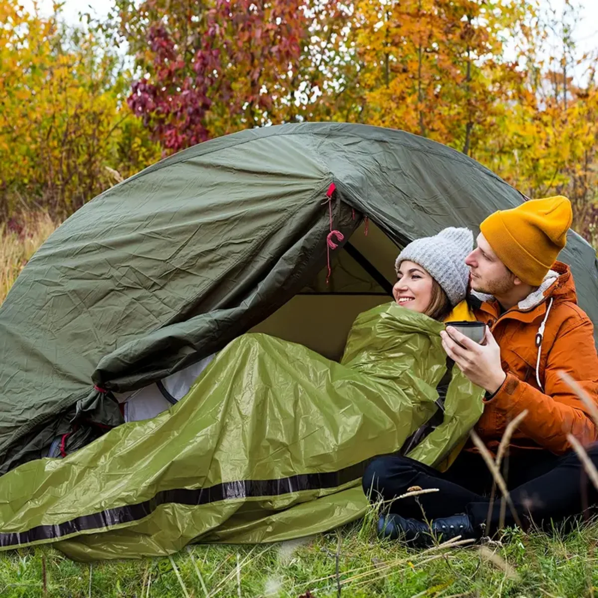 Description Picture 2 of itemPortable Waterproof Emergency Survival Sleeping Bag Outdoor Camping Gear Thermal Sack First Aid Rescue Mylar Insulate Blanket