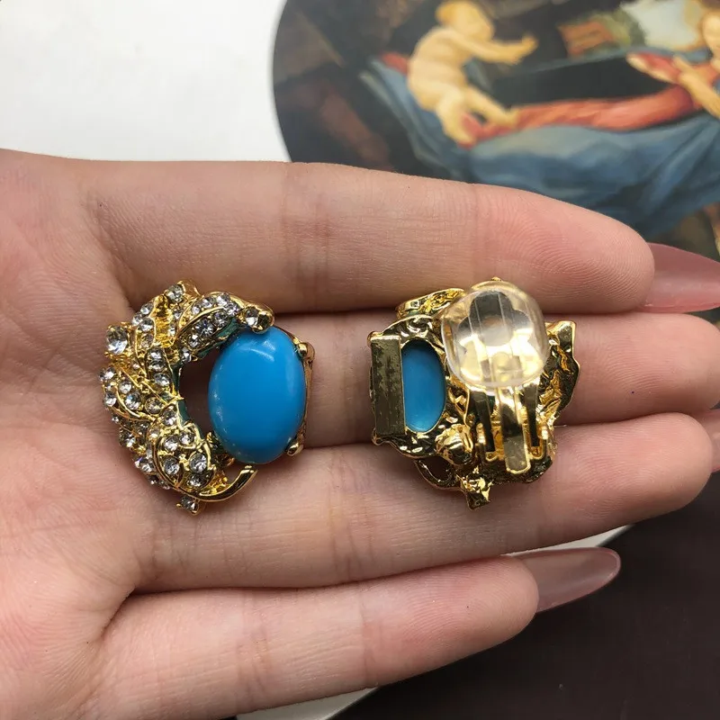 Classic Versatile Vintage Leaf Shape with Rhinestone Light Luxury Turquoise Earrings