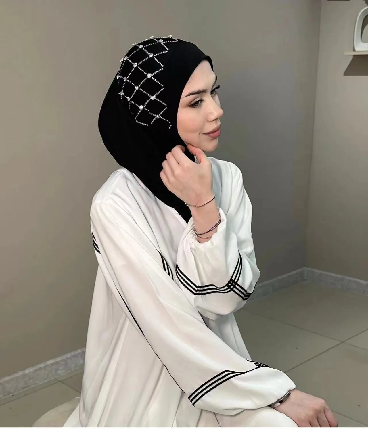 

High Quality Diamonds Hijabs for Women Muslim Instant Scarf Turban Hat Islamic Pray Hijabs Amira Arabic Pull On Ready Made Wraps