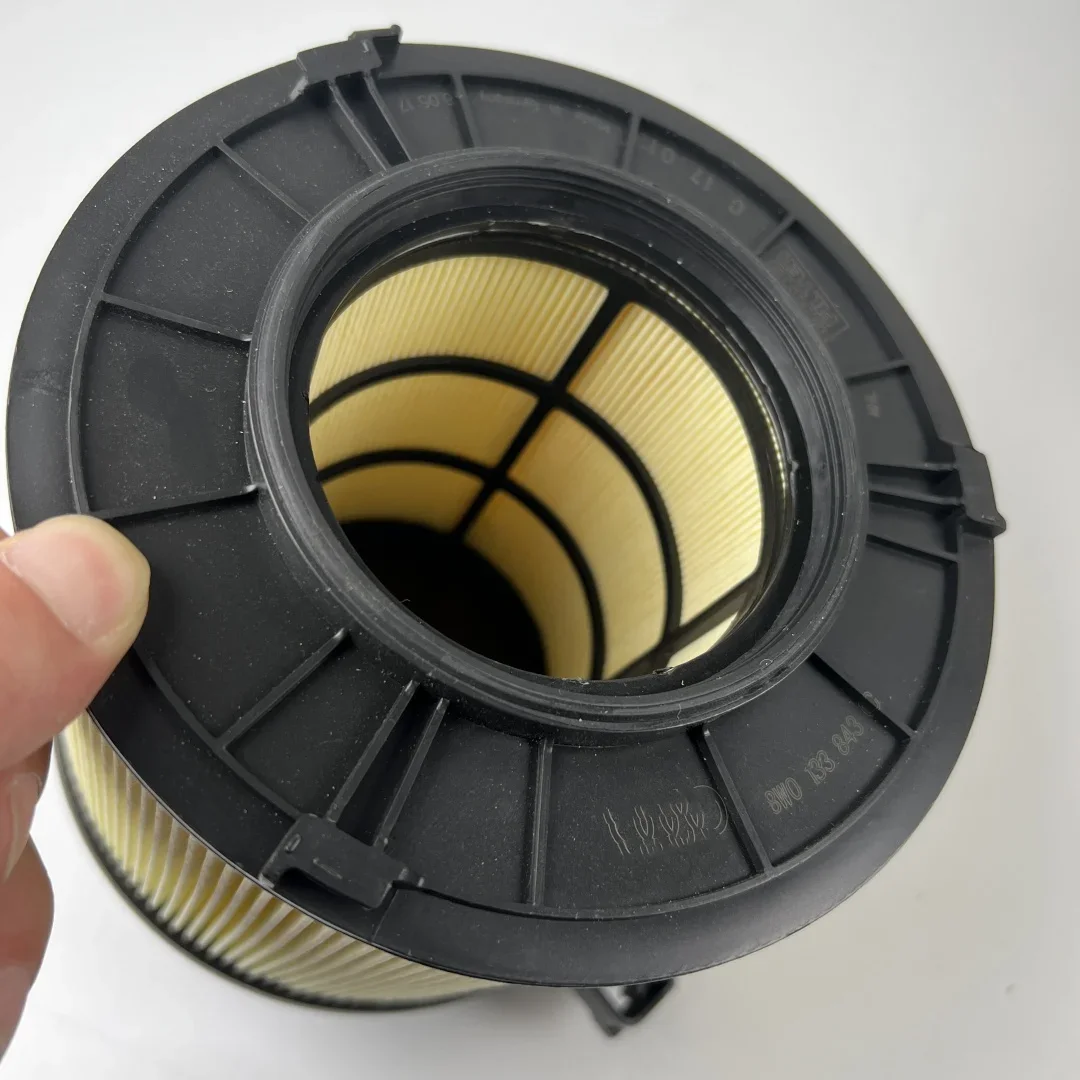 8W0133843C Car Engine Air Filter for Audi B9 A4 A5 Q5 Avant Sportback1.4T 2.0T 40 45 50 55TFSI car filter