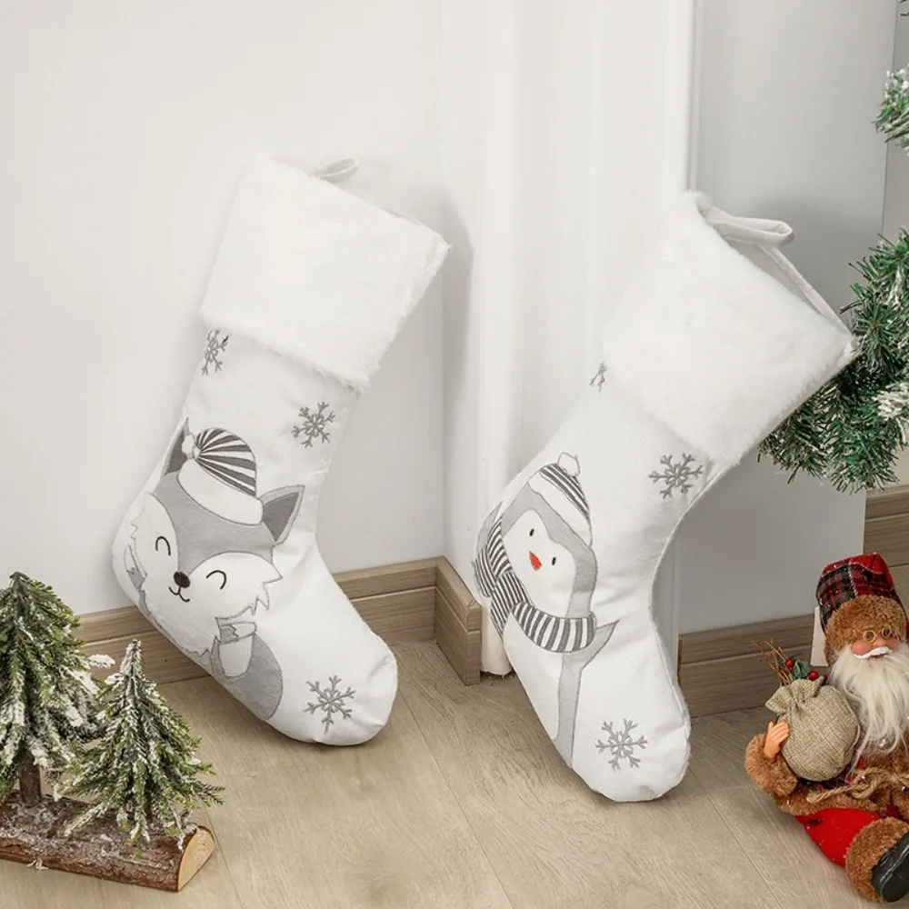 

Snowflake Snowman White Christmas Stockings Non-woven Fabric Animals Penguin Christmas Tree Decoration Xmas Ornament