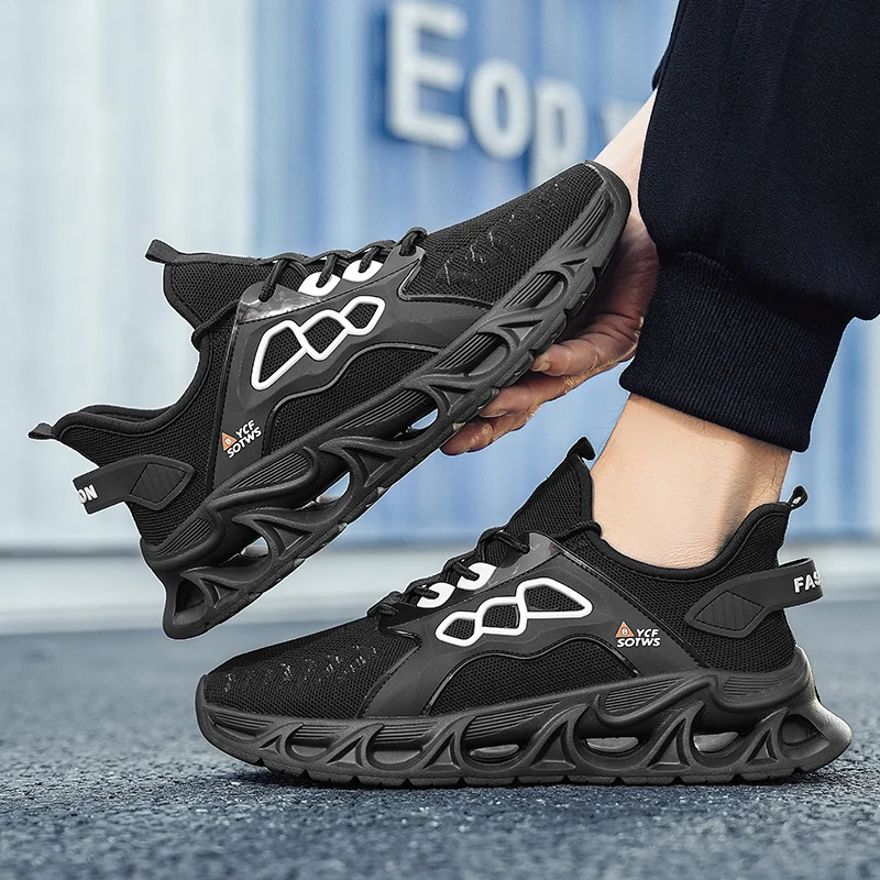 A Pair of Men's Casual Sports Shoes, Breathable Sports Shoes, Low-Cut Laces, Non-Slip, Comfortable, Suitable for Street Jogging, Hiking, Outdoor Activities, Suitable for All Seasons