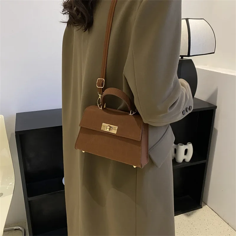 Women's New 2024 Spring Fashion Crossbody Simple Commuter Shoulder Popular Bag