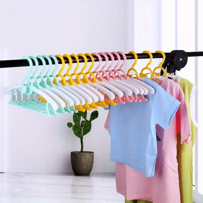 

20-piece Baby Hangers, Retractable Space-saving Hangers Non-slip Suitable for Toddler Hangers