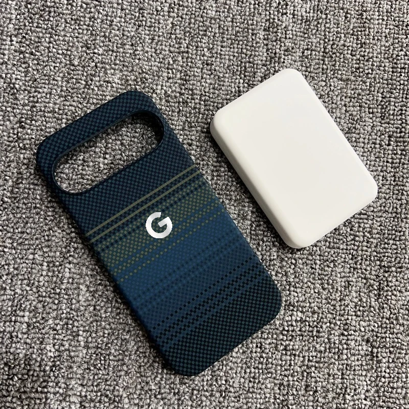 Retro Business Kevlar Carbon Fiber Magnetic Wireless Charging Cover