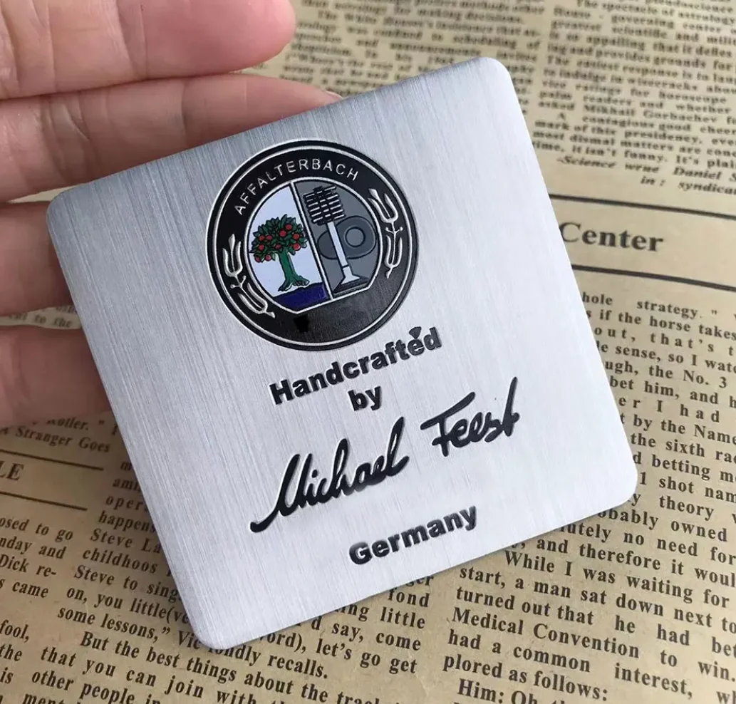 Рисунок 3 - Алюминиевые этикетки эмблемы наклейки