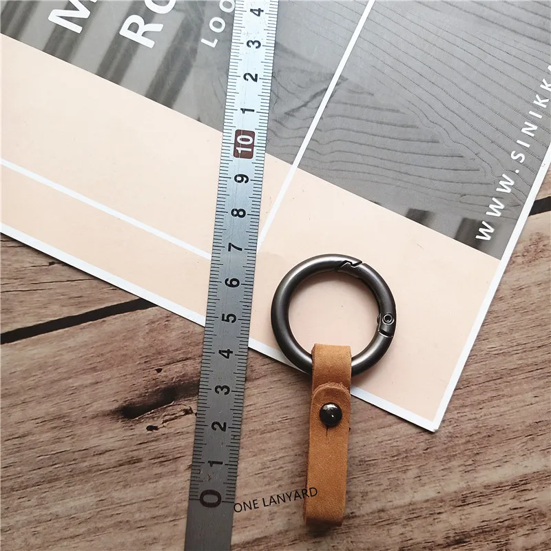 Versatile Men's Keychain Lanyard with Anti-Lost Cord and Stylish Keyring Holder
