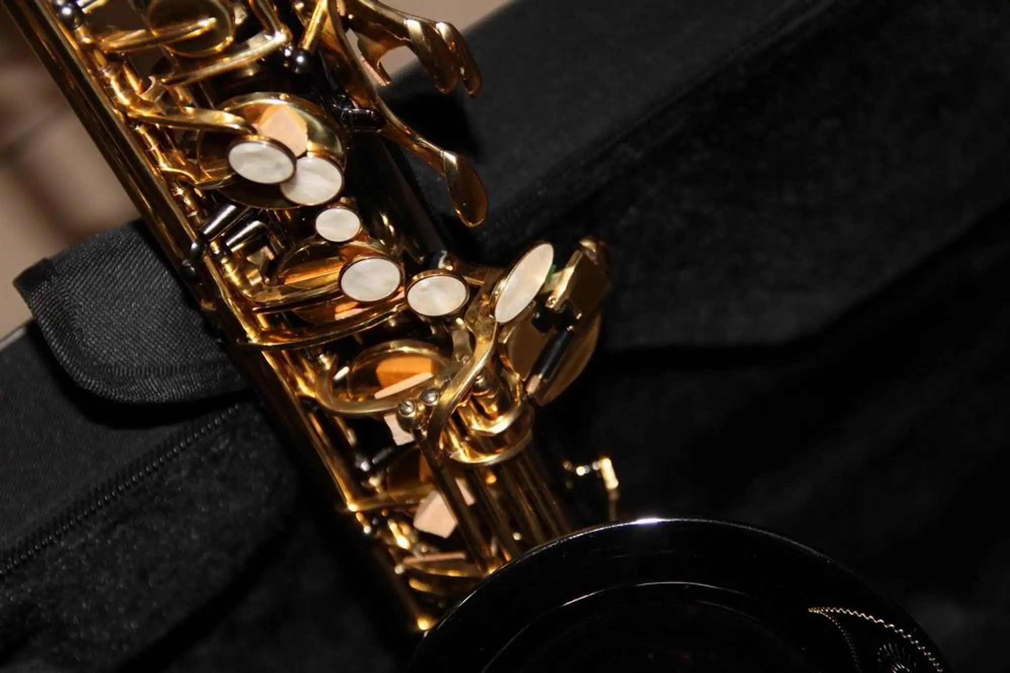 Black Nickel/Gold Keys Tenor Sax w/Case 111219