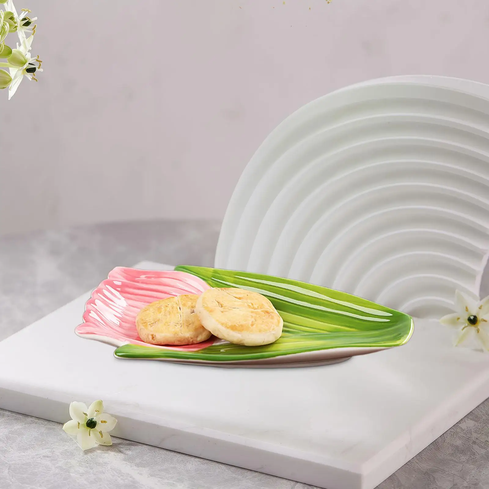 Appetizer Plate Tulip Shape Desktop Decoration Elegant Fruit Bowl for Living Room Dining Room Hotel Wedding Gift Restaurant