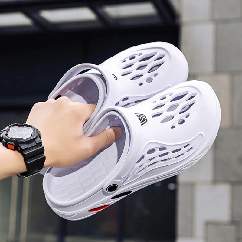 Women's Sandals Eva Slippers New Summer Unisex Light Men Casual Shoes Hole Shoes Couple Home Outdoor Men Beach Flat Slippers 45