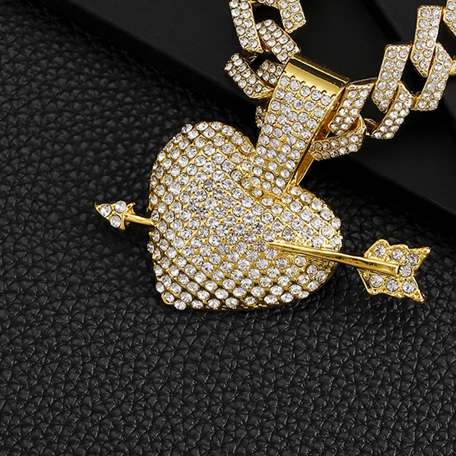 Ciondolo da uomo in argento 925 con zirconi cubici: gioielli hip hop - Italia Ciondolo da uomo in argento 925 con zirconi cubici: gioielli hip hop - Italia