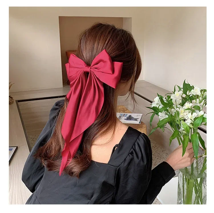 Рисунок 4 - Заколка для волос Женская атласная