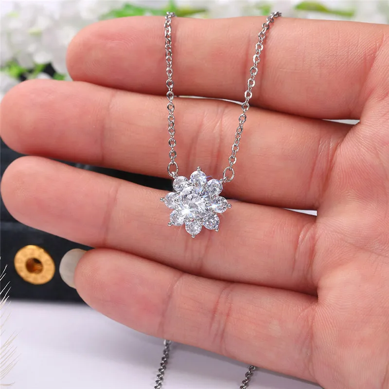 Collier flocon de neige Huitan - différents angles