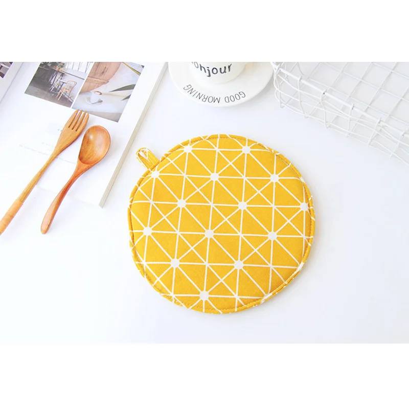 yellow arrow pad