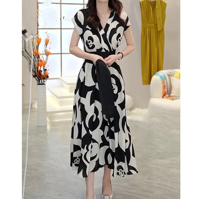 High End Dress New Korean Version Short Sleeved V-neck Slim Fit Summer Dress Children's Mid Length Printed A-line Skirt Dress
