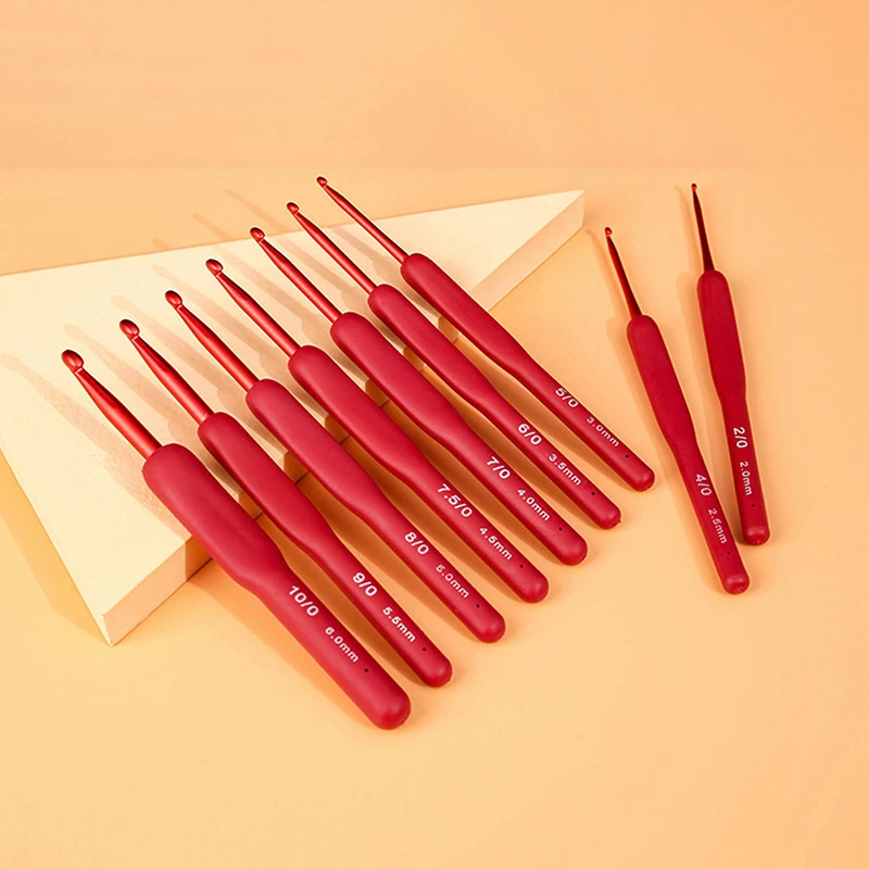 1PC Red Crochet Hook Silicone Handle Aluminum Hand Knitting Needles Crocheting Weave Crafts Hooks 2/2.5/3/3.5/4/4.5/5/5.5/6mm