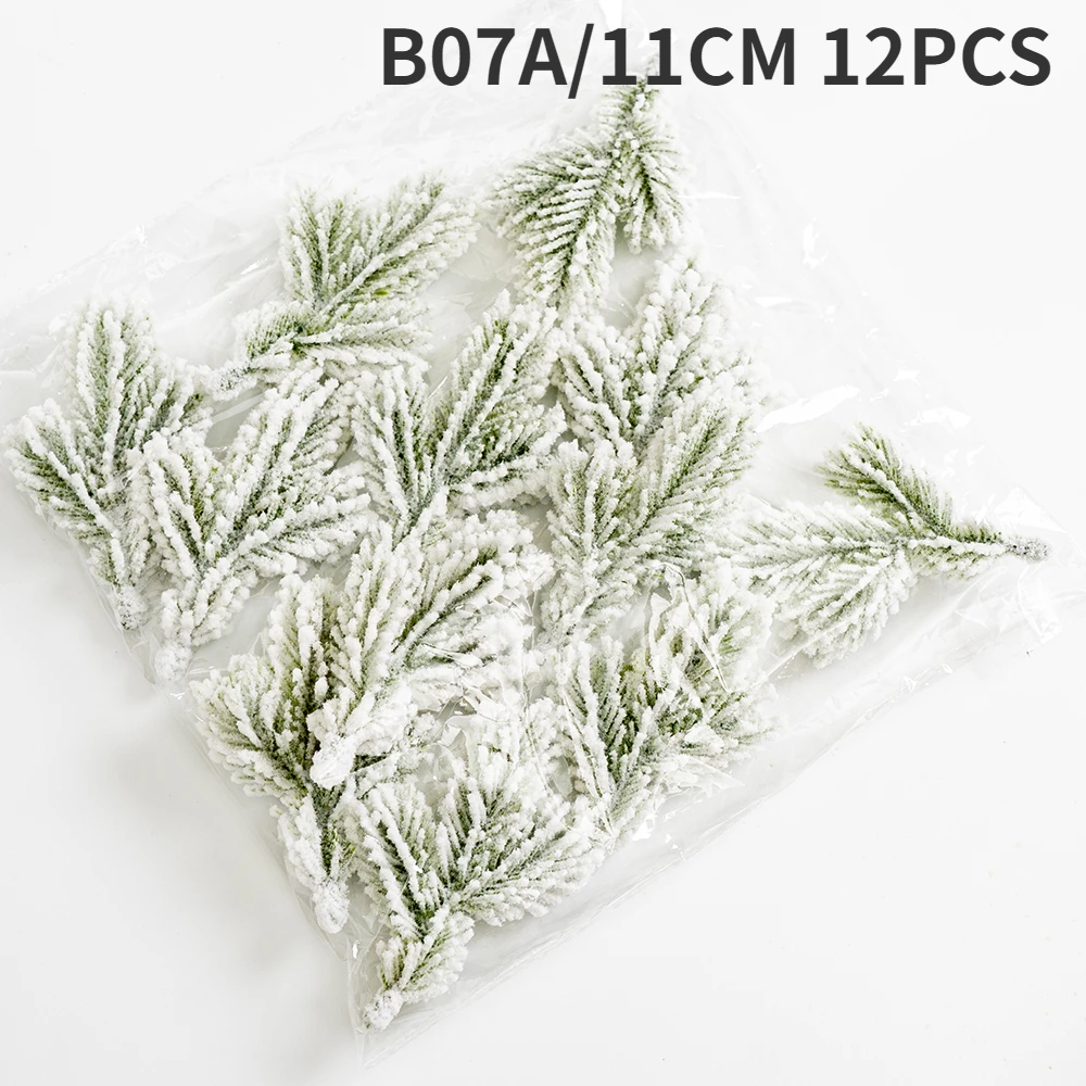 obbsie 12 bastoncini di cedro artificiale innevato, 49,5 cm, rami di cedro finto smerigliato con bacche e campanella in plastica, steli di pino verde cipresso per ghirlande fai da te per albero