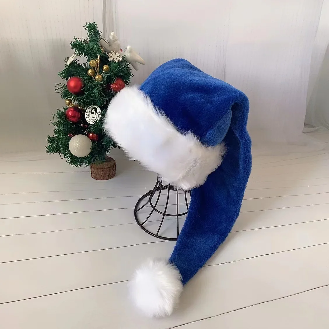 Christmas Beanie Hat Black and White Fur Plush Hat for Adults and Children Christmas Cap Xmas Party Home Decoration
