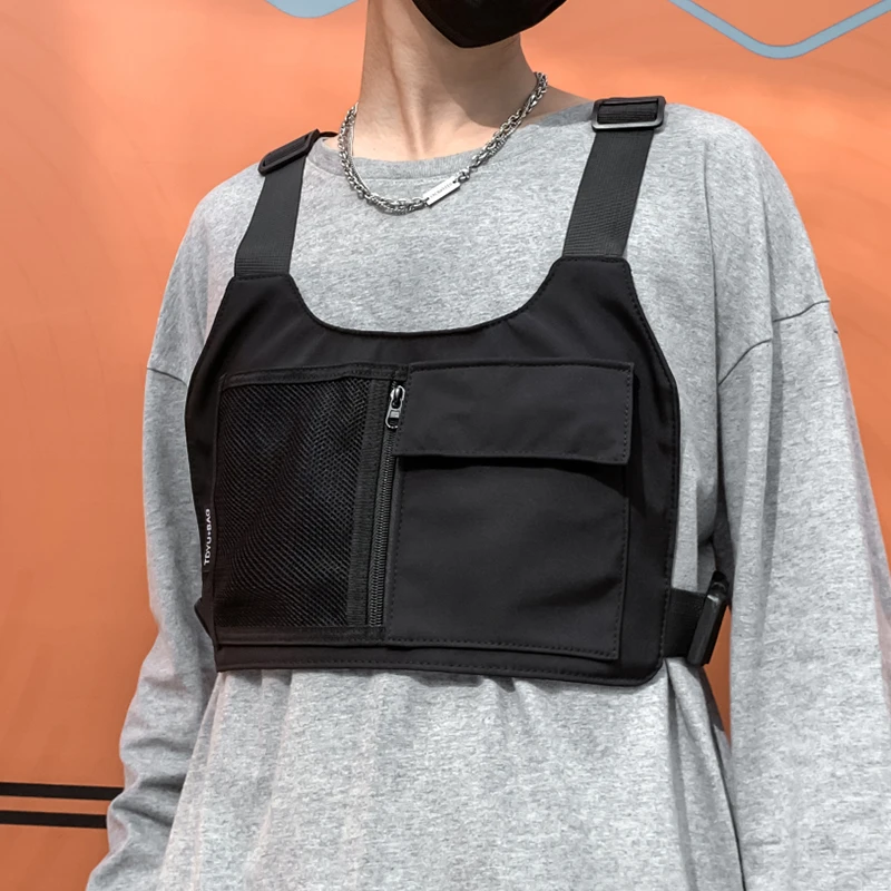 Men's tactical chest bag, adjustable shoulder strap, black, adventure equipment, multifunctional, suitable for different purpose