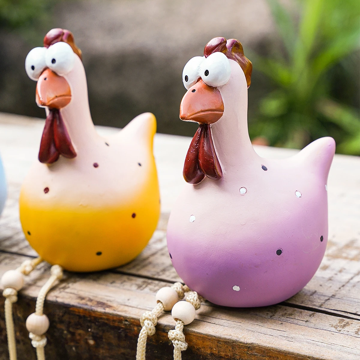 1PC, a cute and funny big-eyed long-legged chicken decorative item, suitable for home and garden decoration