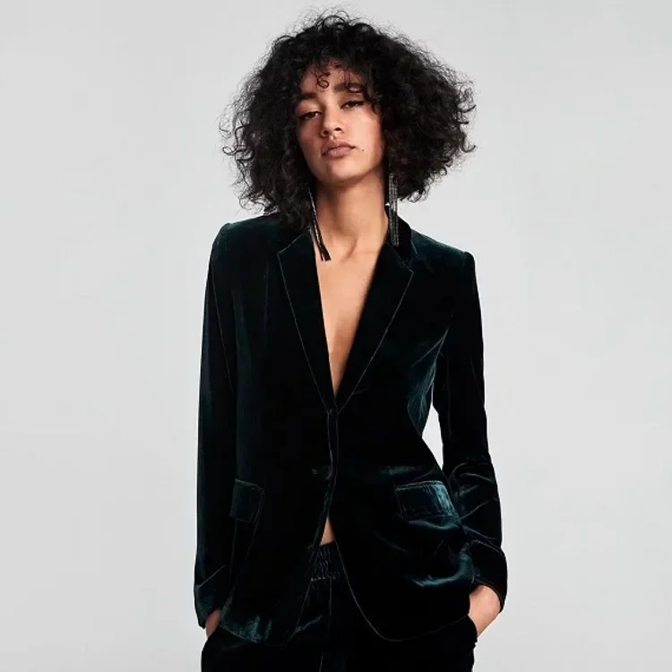

Ladies Autumn Winter Dark Green Velvet Suit Jacket Button Up V-neck Casual Velvet Suit Blazer Women Long Sleeve Office Wear Coat