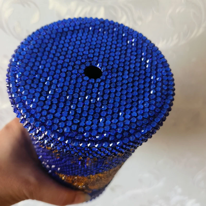 Luxuriöser, mit Strass besetzter Edelstahl-Strohhalmbecher, funkelnde 500-ml-Thermoskanne aus Glas mit Strasssteinen, modische Kaffeetasse – Detail 6