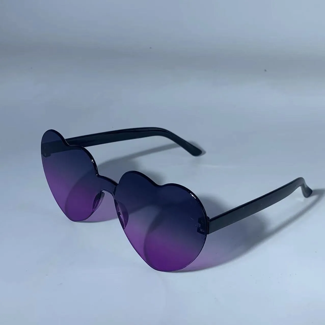 

2024 Classics Fashion Sunglasses Men Sun Glasses Women Metal Frame Black Lens Eyewear Driving Goggles UV400 M70