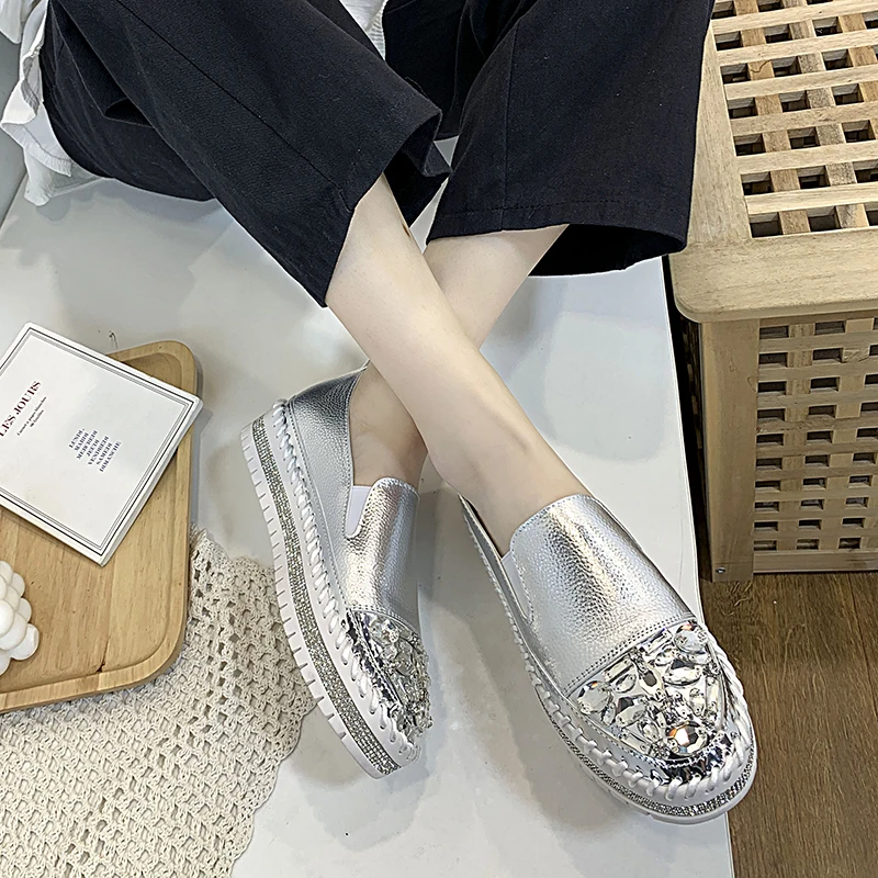 2023 Crystals Round Toe Leather Flats Shoes Women Silver Bling Loafers Couple Platform Shoes Woman Flat With Students Size 43 44