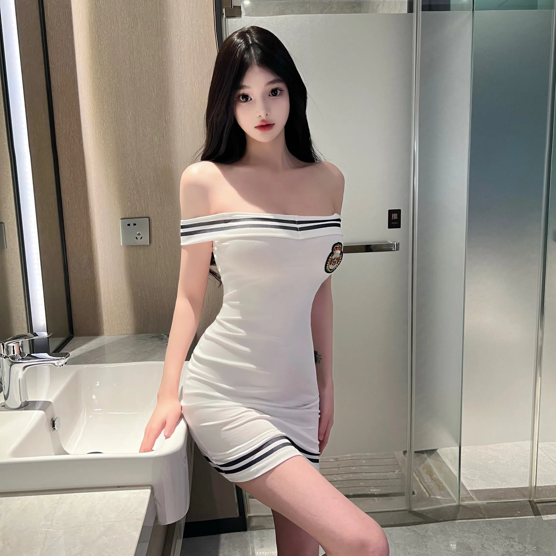 Women's Off-Shoulder White Bodycon Dress