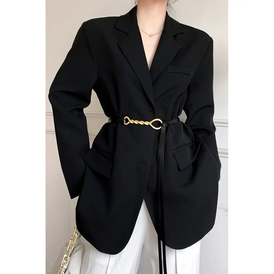 Black suit jacket Women's Spring and Autumn 2023 new autumn loose fitting large silhouette suit top  coats