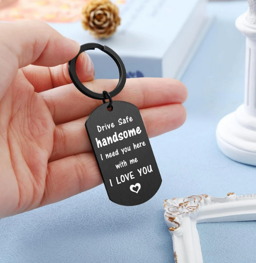 10 Stück personalisierte Schlüsselanhänger, Geschenke, gravierbarer Metall-Schlüsselanhänger aus Edelstahl, Geburtstag, Weihnachten, Valentinstag, individuell gestaltet – Detail 8