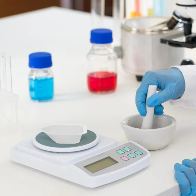 4 Set Navicelle Di Pesatura Laboratorio - 50 Pezzi Per Misurazioni Accurate | Vassoi Plastica Impilabili - Foto 5