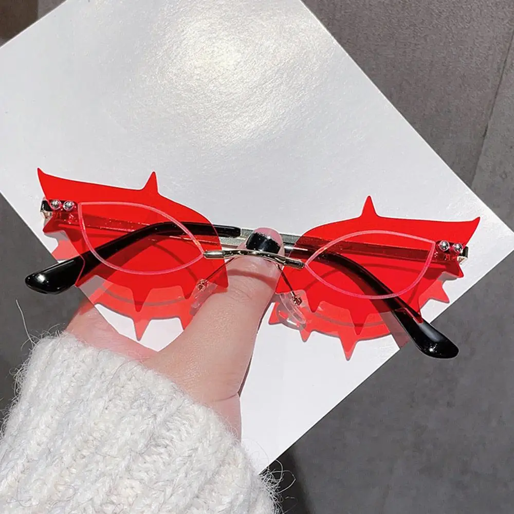 ��Ű ��Ƽ ���� ���۶�, �ػ� �� ������ũ ���۶�, ���� Y2k ���۶�, ���� ���� �����Ӹ��� ƾƼ�� ����