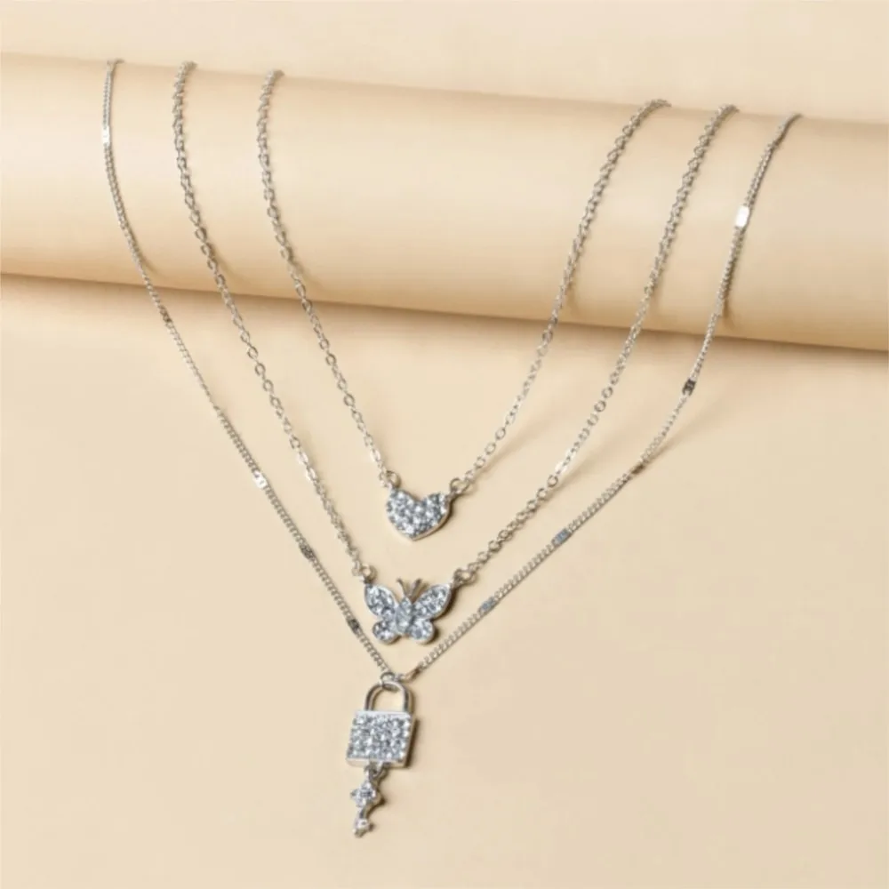 Multi Layered Rhinestone Lock Heart Pendant Necklace for Women Stylish Collarbone Chain Necklaces Jewelry Gifts