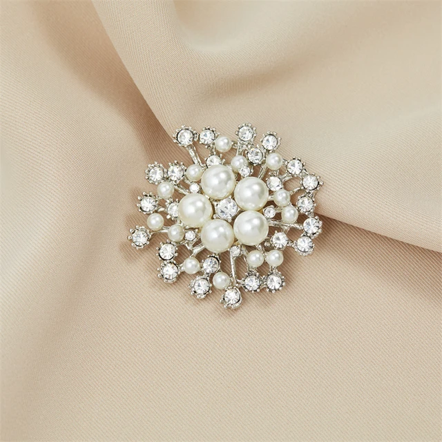 Broches de flores cristal de diamantes de imitación de Metal plateado, alfileres para ramo de boda, broche perlas de imitación, alfiler para bolsas de fiesta nupcial, ropa _ - AliExpress