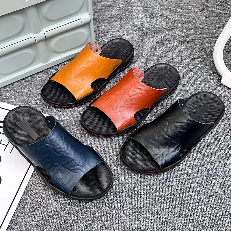 Men's Retro Exterior Slippers with Fashionable and Trendy Design Slip Resistant and Lightweight Sole Durable Rubber Soled Shoes soft slippers,men shoes