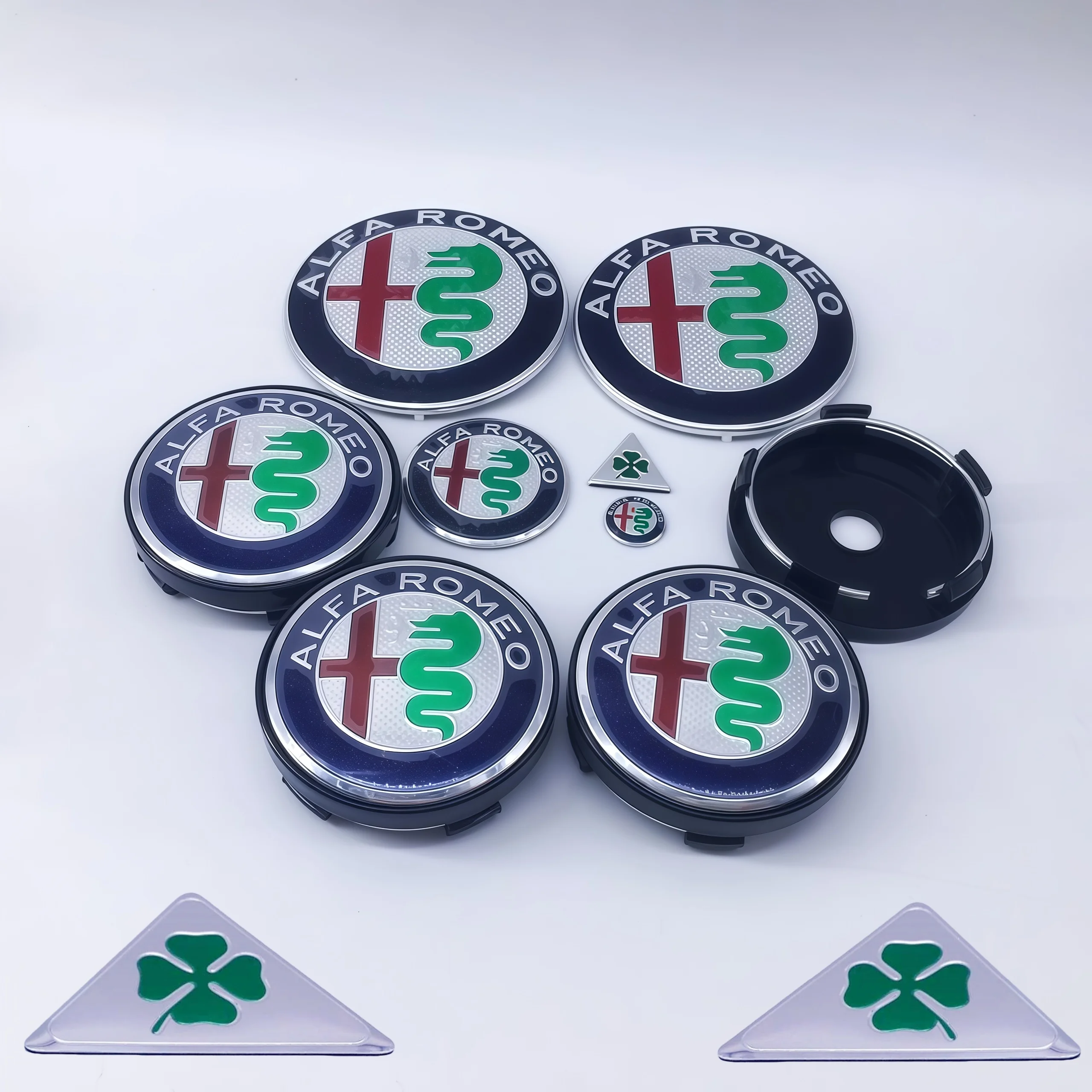 Alfa Romeo Embleem Set - Sfeerimpressie op de achterklep