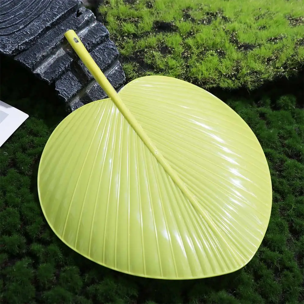 Summer Cooling Accessories Plastic Artificial Palm-Leaf Fan Large Size Thickened Cattail Leaf Fan Vintage Hand Fans Photo Props