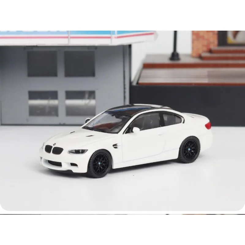 FINE MODEL 1:64 BMW M3 E92 시뮬레이션 정적 합금 자동차 모델, 소년들의 축제 선물 장난감 컬렉션 장식품.