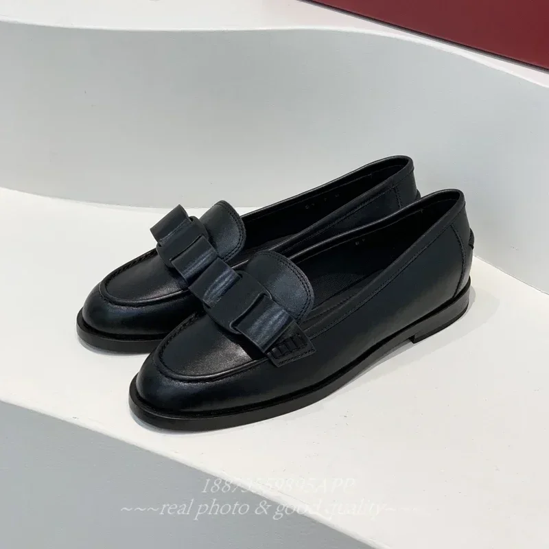 2025Classic solid color round toe leather ballet flats Office women simple style leather low heel women's outdoor shoes 2