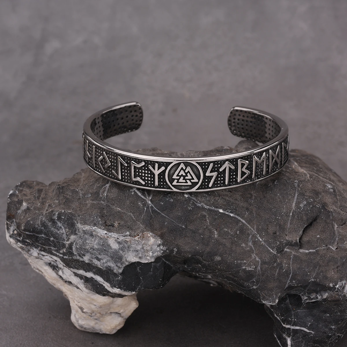 Edelstahl-Armreif für Frauen, Vintage-Wikinger-Rune-Amulett-Armband, Schmuck, skandinavischer Punk, Hip-Hop-Handgelenk, Geschenk für Mädchen – Detail 19